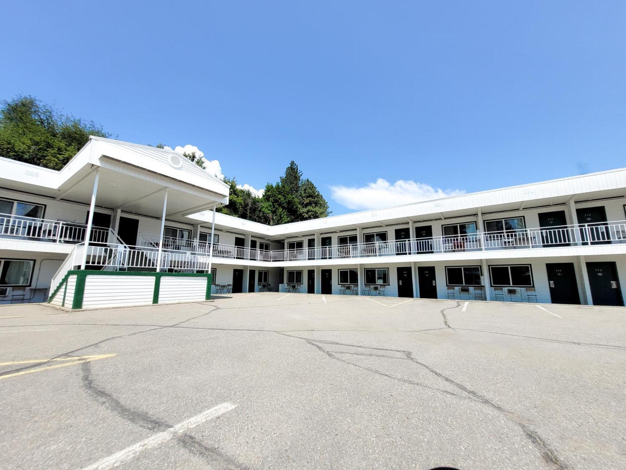 The Villager Inn Princeton Motel Ngoại thất bức ảnh